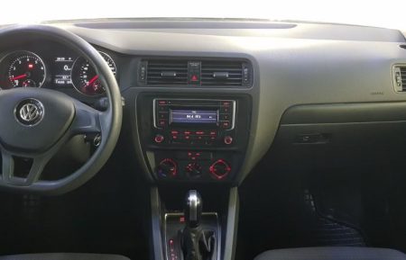 Аренда VOLKSWAGEN JETTA