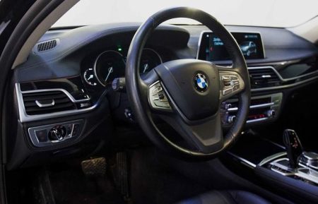 АРЕНДА БМВ 730LD XDRIVE