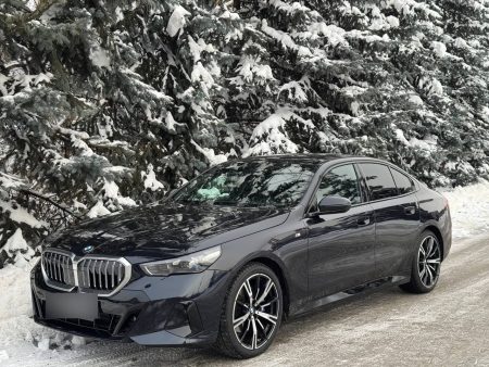 Аренда BMW 5 серии 530i xDrive в Москве
